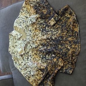 💥50% sale💥Lucy & co. patterned button down Small #b934